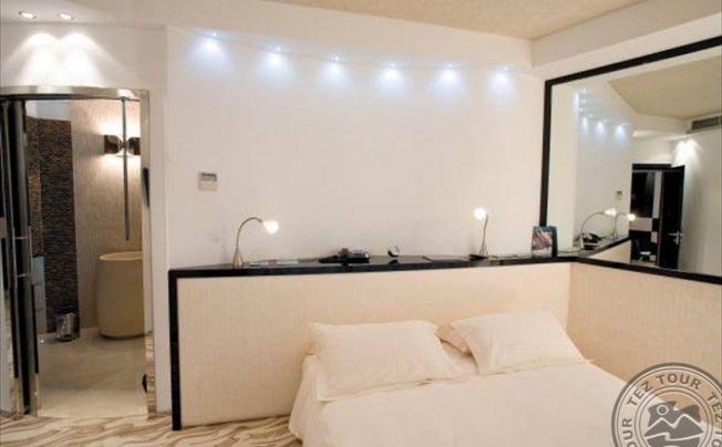 Фото отеля Premier Suites