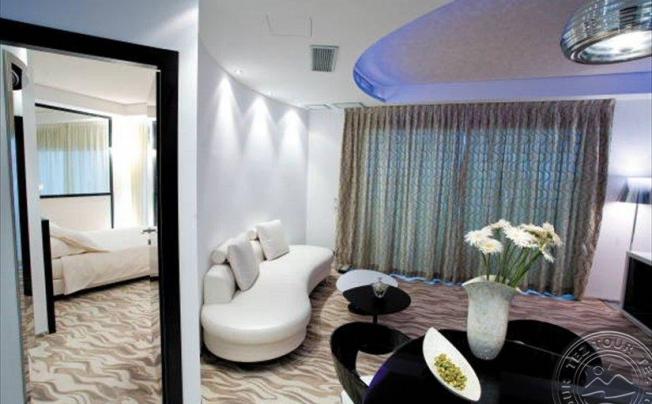 Фото отеля Premier Suites
