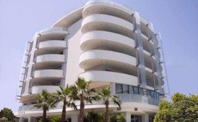 Фото отеля Premier Suites