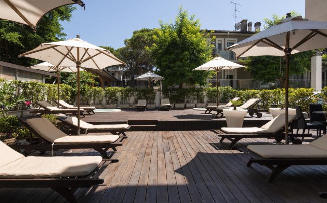 Фото отеля Atmosfere Hotel