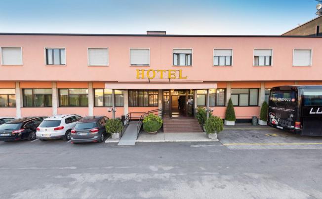 Фото отеля Cristallo Hotel