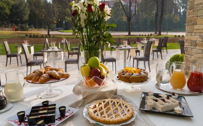 Фото отеля Green Park Hotel Pamphili