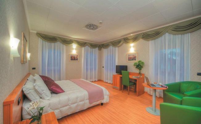 Фото отеля Green Park Hotel Pamphili