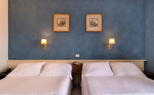 Фото отеля Cristina Hotel