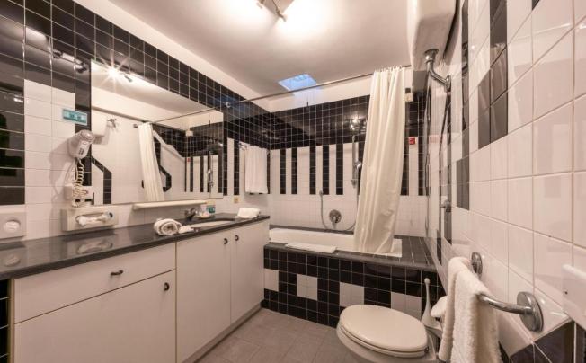 Фото отеля Cristina Hotel