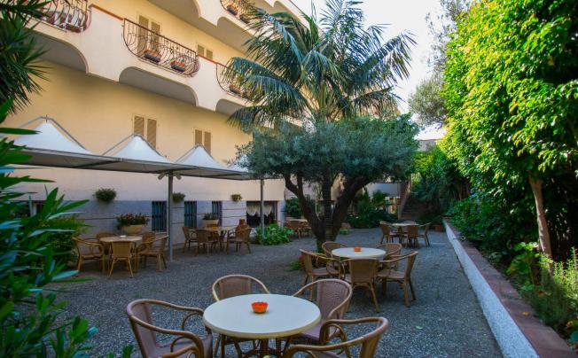 Фото отеля HOTEL GLI ULIVI