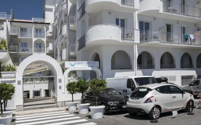 Фото отеля Albatros Beach Hotel
