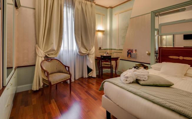 Фото отеля Antares Hotel Rubens