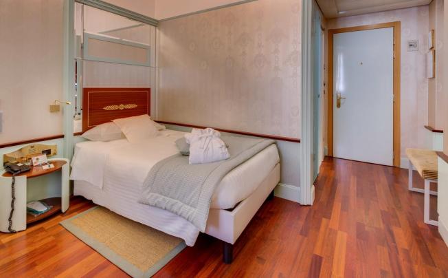 Фото отеля Antares Hotel Rubens
