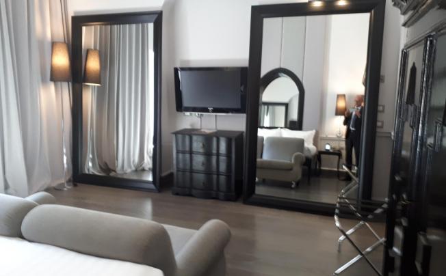 Фото отеля Leon's Place Hotel