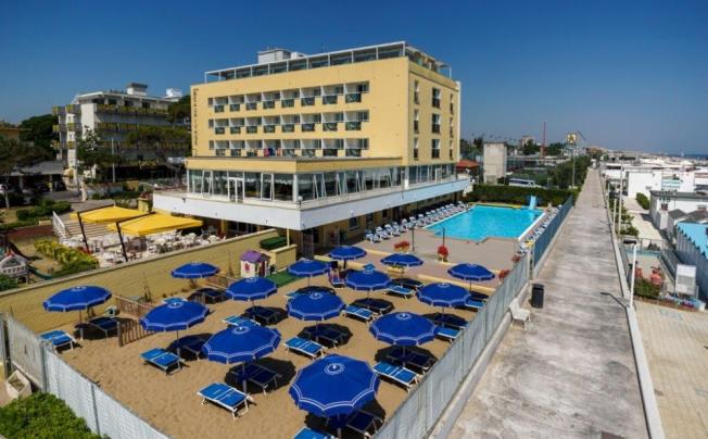 Фото отеля Beaurivage Hotel
