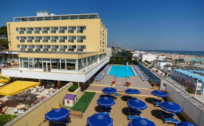Фото отеля Beaurivage Hotel