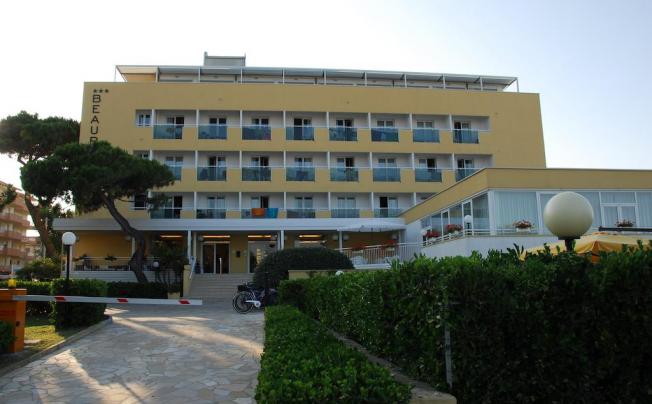 Фото отеля Beaurivage Hotel