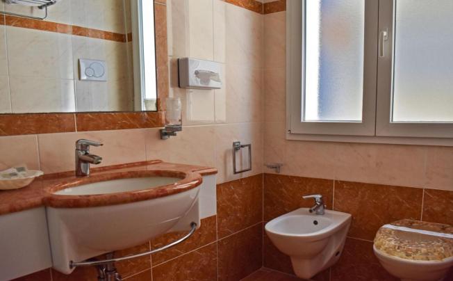Фото отеля Dear Hotel