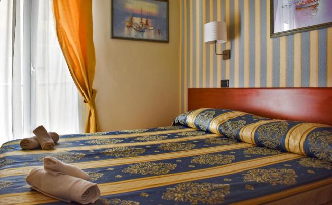 Фото отеля Dear Hotel