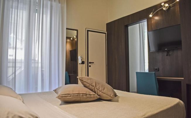 Фото отеля Dear Hotel