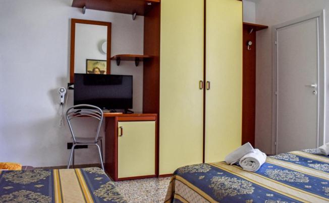 Фото отеля Dear Hotel