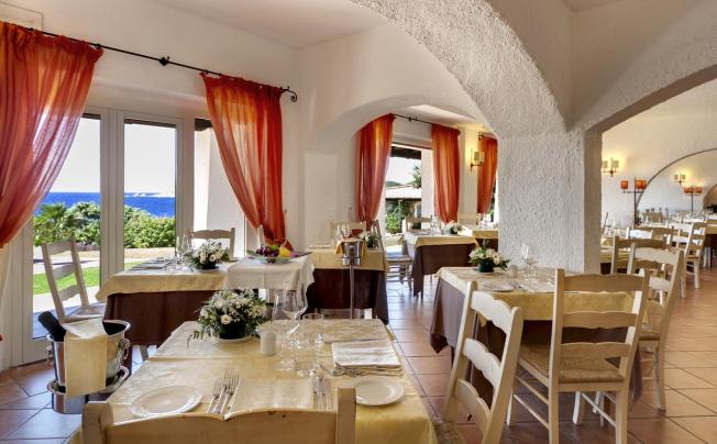 Фото отеля Colonna Grand Hotel Capo Testa