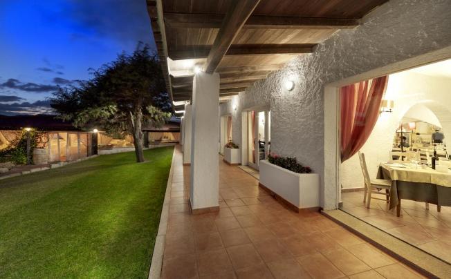 Фото отеля Colonna Grand Hotel Capo Testa