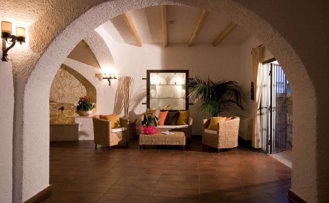 Фото отеля Colonna Grand Hotel Capo Testa