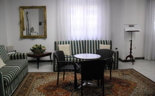 Фото отеля Club House Residence Hotel