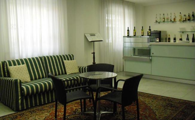 Фото отеля Club House Residence Hotel