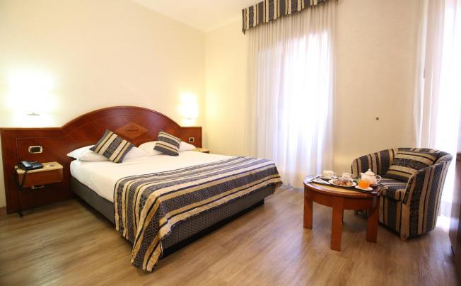 Фото отеля Mokinba Hotels Baviera