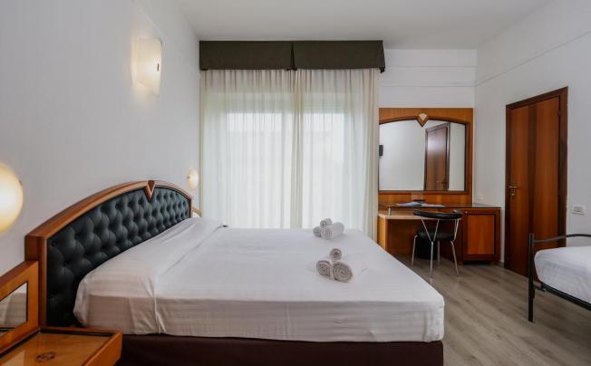 Фото отеля Hotel Continental E Dei Congressi