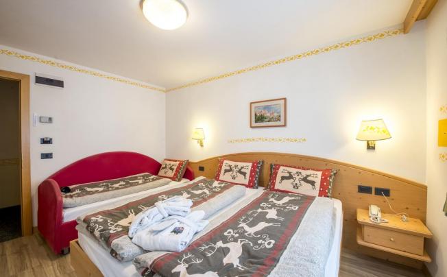 Фото отеля Villa Rosella Hotel