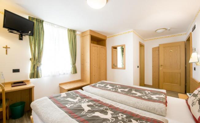 Фото отеля Villa Rosella Hotel