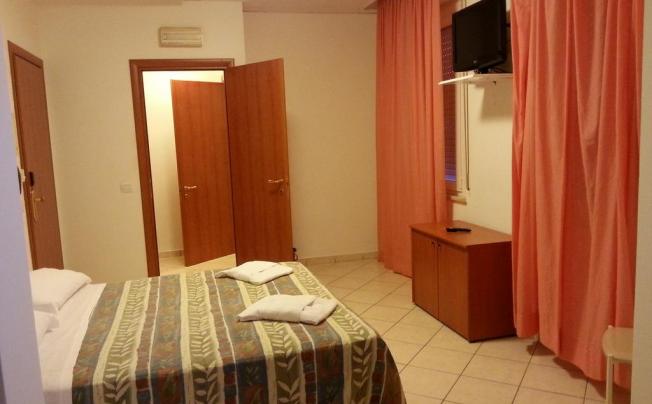 Фото отеля Residence Adriatico Apartment