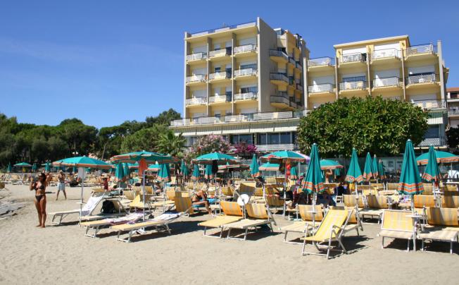 Фото отеля Bellevue Et Mediterranee Hotel