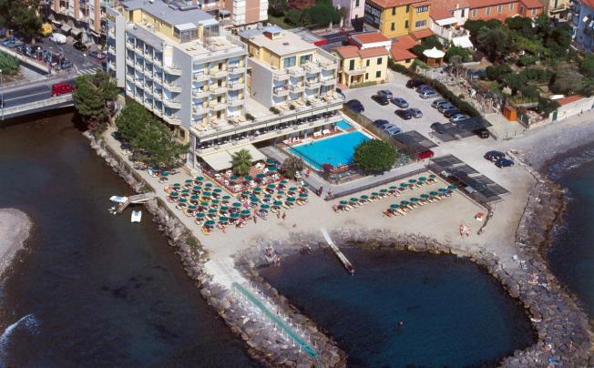 Фото отеля Bellevue Et Mediterranee Hotel