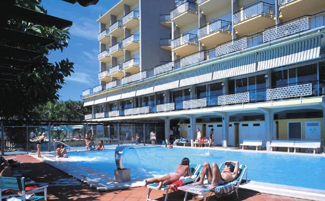 Фото отеля Bellevue Et Mediterranee Hotel