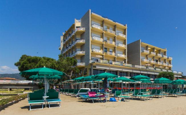 Фото отеля Bellevue Et Mediterranee Hotel