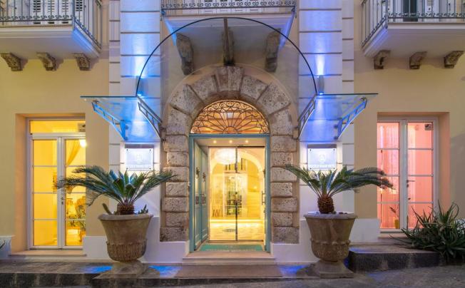 Фото отеля Piccolo Grand Hotel