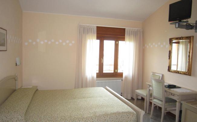 Фото отеля Sole Hotel