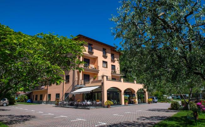 Фото отеля Sole Hotel