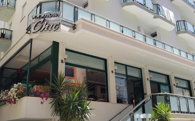 Фото отеля Chic Hotel