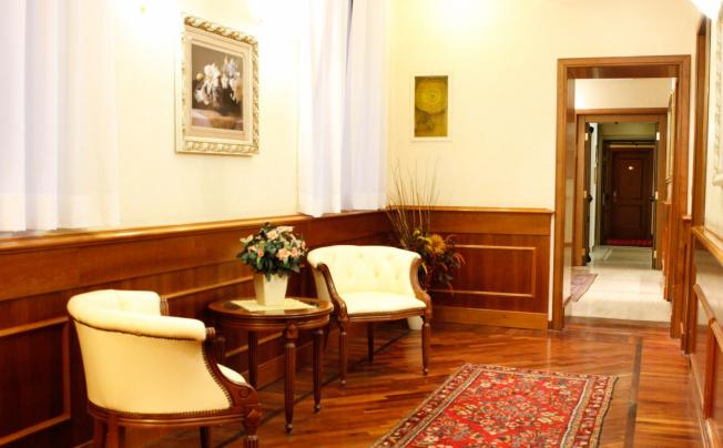 Фото отеля Hotel leonardi torino