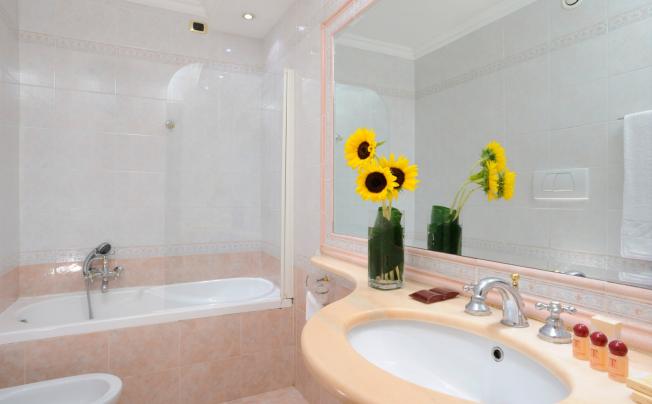 Фото отеля Hotel leonardi torino