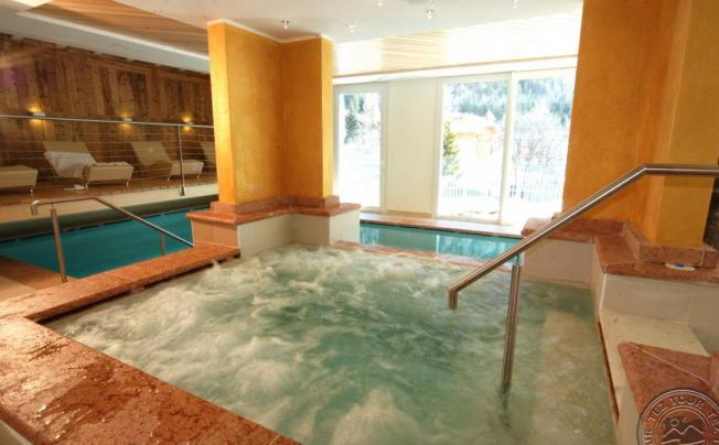 Фото отеля Ideal Hotel
