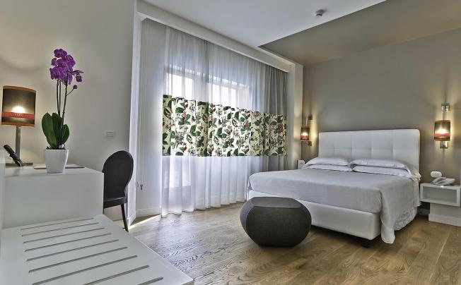 Фото отеля Caravel Hotel