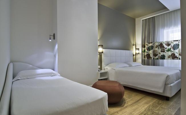 Фото отеля Caravel Hotel