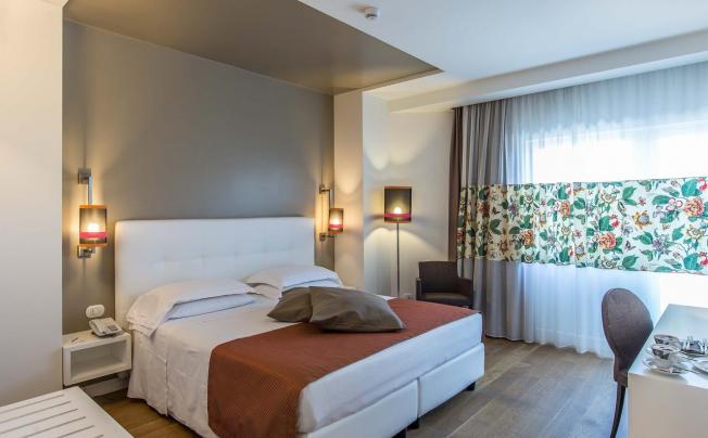 Фото отеля Caravel Hotel