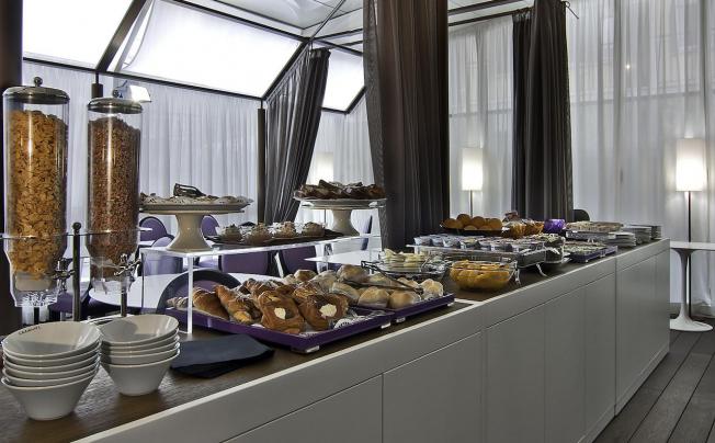 Фото отеля Caravel Hotel