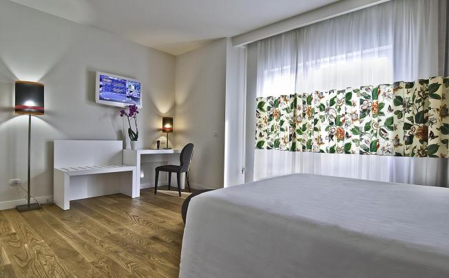 Фото отеля Caravel Hotel
