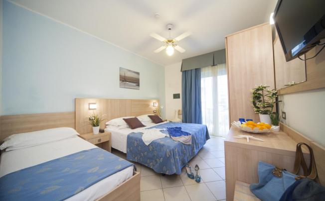 Фото отеля Hotel amalfi