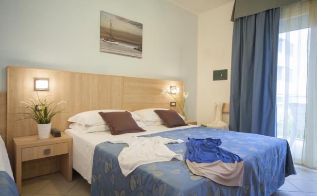 Фото отеля Hotel amalfi