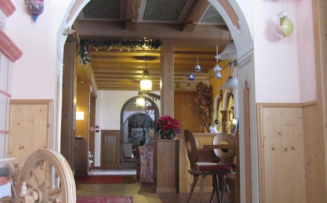 Фото отеля Azola Hotel